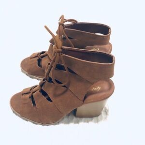 Qupid Lace-Up Slingback Chunky Heel Sandal Size 8